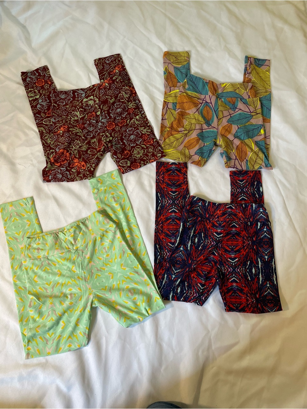 LuLaRoe 4-Set Patterned Tween Leggings Red/Blue, Green, Multi, Like New Sz Tween